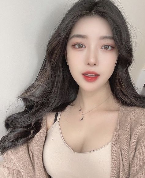 善良的女秘書的目地