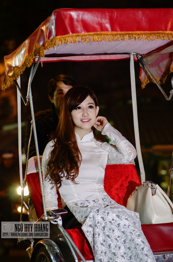 美女下部私部位撒尿